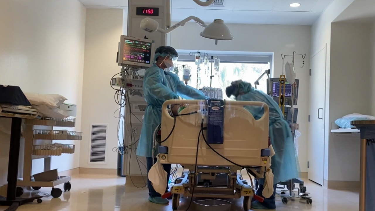CNNE 1313772 - ee-uu-- hospitales saturados por triple amenaza respiratoria