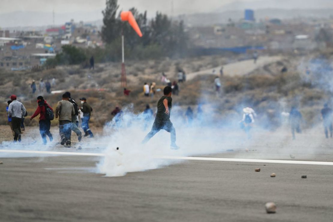 Protestas en el Aeropuerto Internacional Rodríguez Ballón. Foto de archivo