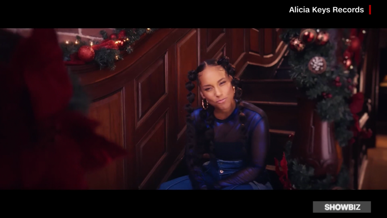 CNNE 1313847 - "santa baby" primer album navideno de alicia keys