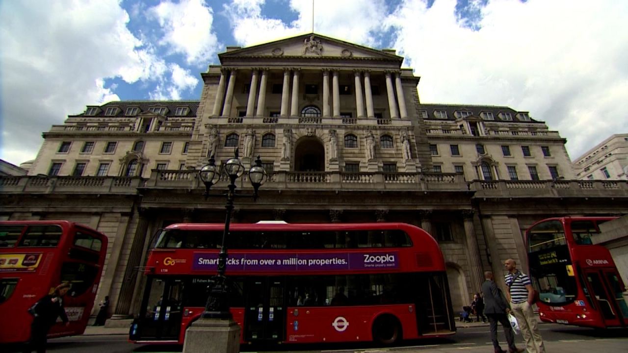 CNNE 1314663 - el banco de inglaterra vuelve a subir los tipos de interes