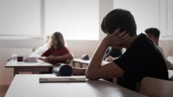 CNNE 1315288 - ee-uu-- hospitales enfrentan carencias para tratar salud mental de jovenes