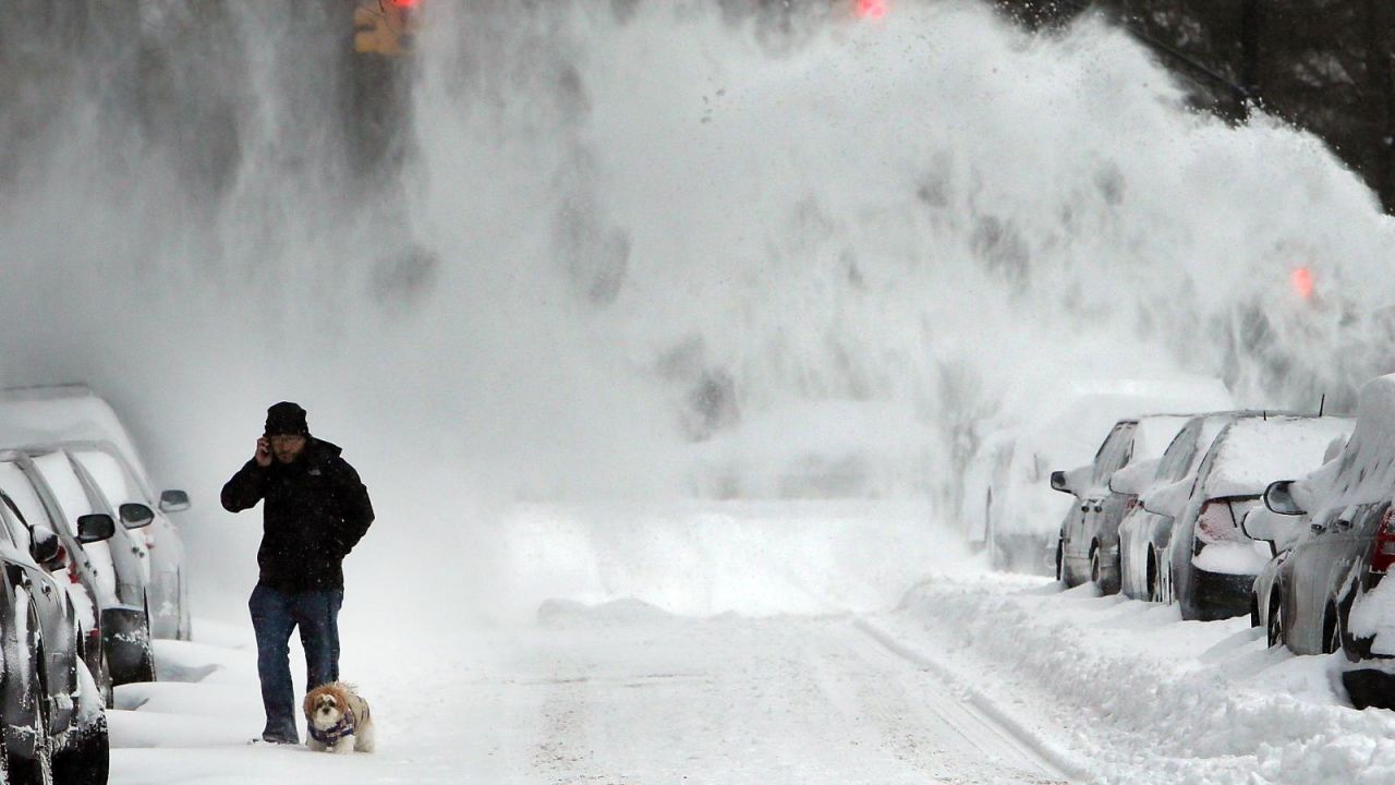 CNNE 1317965 - tormentas invernales afectan los viajes en epoca de vacaciones