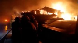 CNNE 1318339 - gran incendio deja un muerto y unas 500 casas danadas en chile