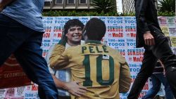 CNNE 1320656 - pele vs- maradona- ¿quien gano mas titulos?