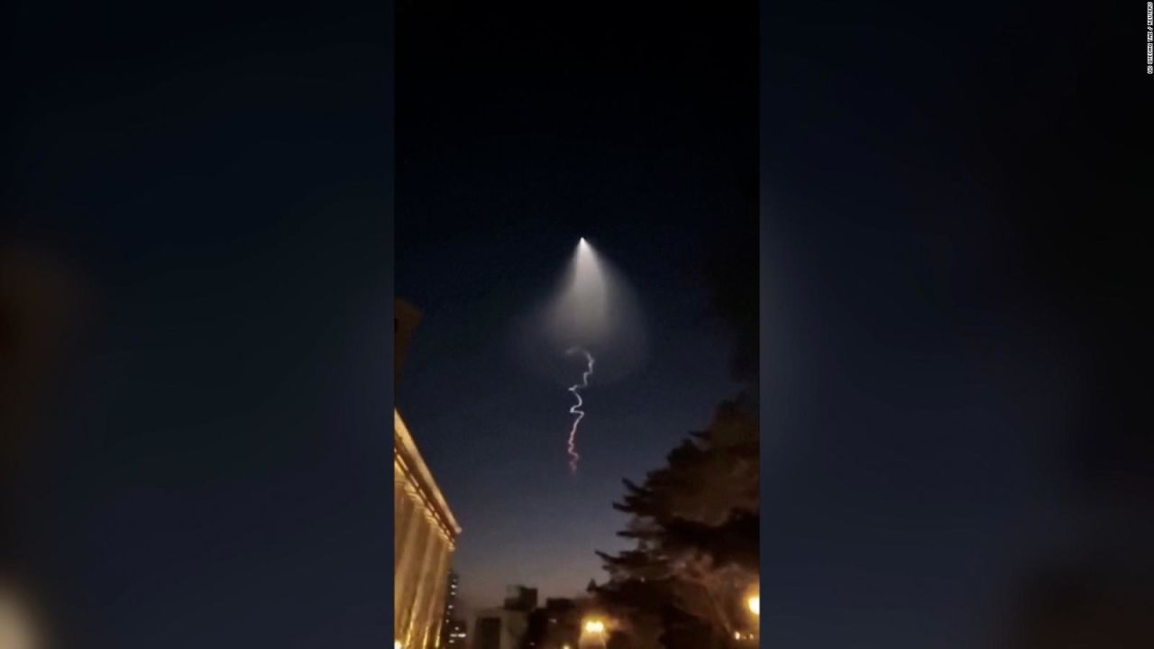 CNNE 1320933 - corea del sur prueba cohete espacial y causa asombro
