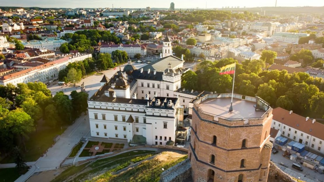 Vilna, capital de Lituania, celebrará su 700 aniversario el 25 de enero de 2023. Crédito: MNStudio/iStockphoto/Getty Images