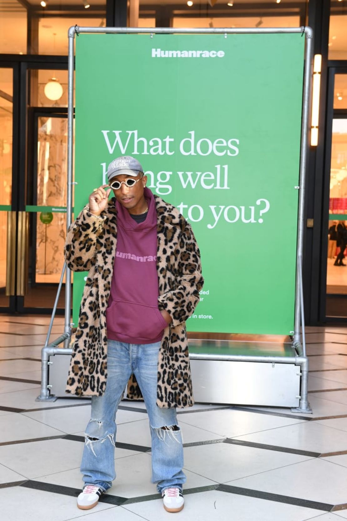 Tras un año de ventas principalmente en línea, Pharrell Williams llevó los galardonados productos de Humanrace a Selfridges, en el Reino Unido. Crédito: Nicky J Sims/Getty Images