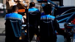 CNNE 1323537 - miles de empleados de amazon se quedaran sin trabajo