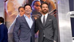 CNNE 1324151 - hugh jackman pide, en broma, que no nominen al oscar a ryan reynolds