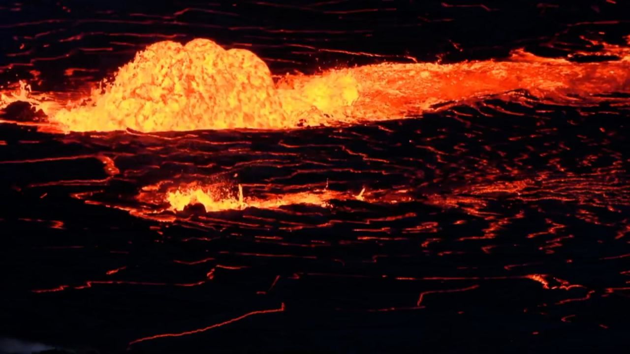 CNNE 1324346 - impactantes imagenes de la erupcion de volcan en hawai