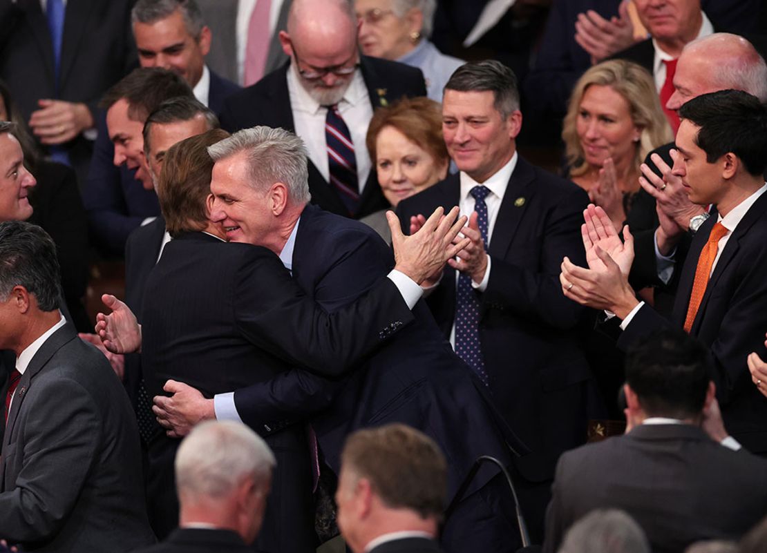 McCarthy celebra tras la elección. Crédito: Win McNamee/Getty Images