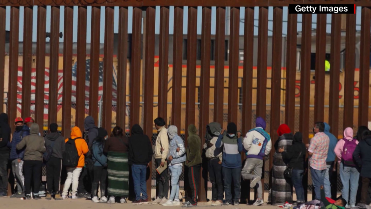CNNE 1325295 - asi sera el programa para aceptar a 30-000 inmigrantes cada mes en ee-uu-