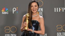 CNNE 1328938 - michelle yeoh elogia a su personaje en "everything everywhere all at once"