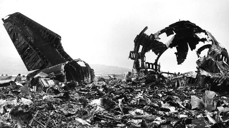 31 de marzo de 1977: 562 muertos al chocar un avión de Pan-Am con un Jumbo de KLM en medio de la niebla en el aeropuerto de Santa Cruz en las Islas Canarias.