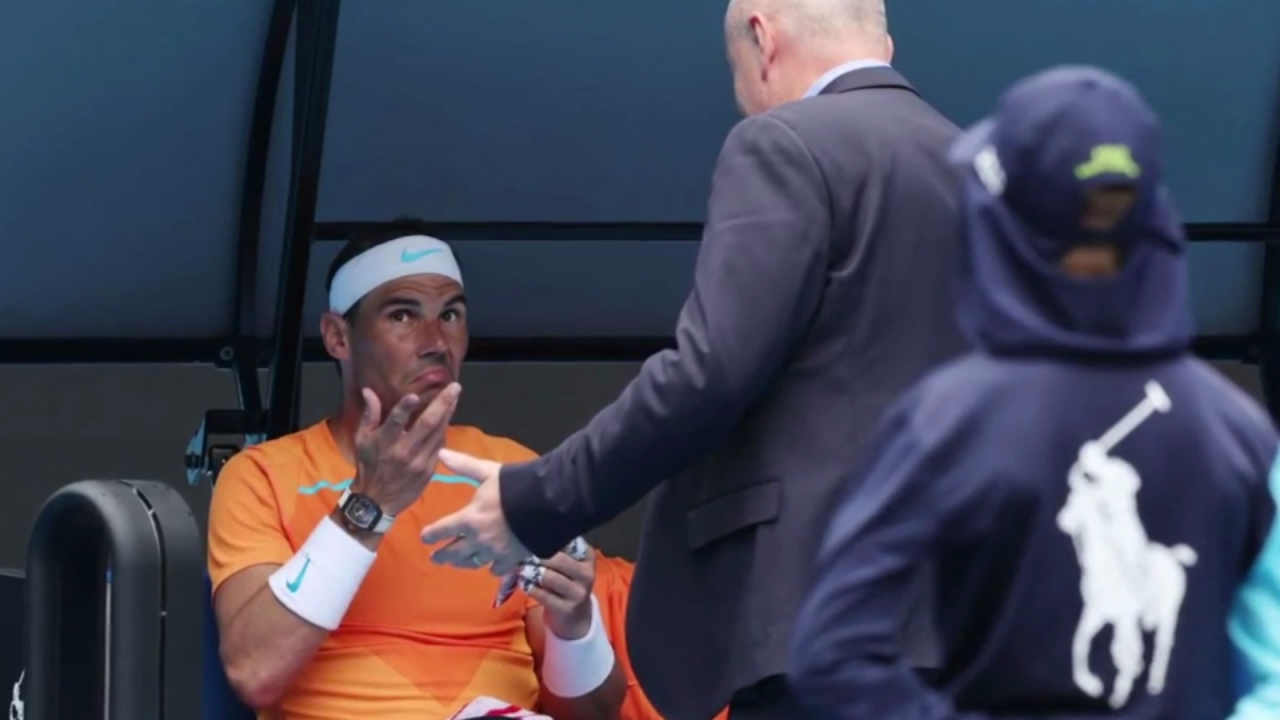 CNNE 1331413 - rafa nadal y un momento insolito en su debut en australia