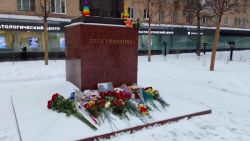 CNNE 1331911 - el homenaje a las victimas del ataque a dnipro en moscu