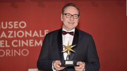 CNNE 1332395 - kevin spacey elogia "agallas" de museo italiano por darle un reconocimiento