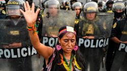 CNNE 1332689 - se intensifican las protestas contra dina boluarte en peru