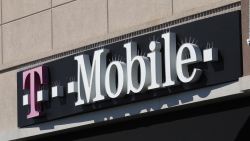 CNNE 1333681 - t-mobile informa ciberataque que afecto a 37 millones de clientes