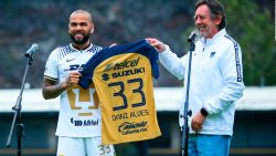 CNNE 1333812 - pumas rescinde contrato de dani alves tras ser detenido