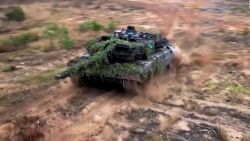 CNNE 1334533 - urge a ucrania el envio de tanques leopard 2 de alemania