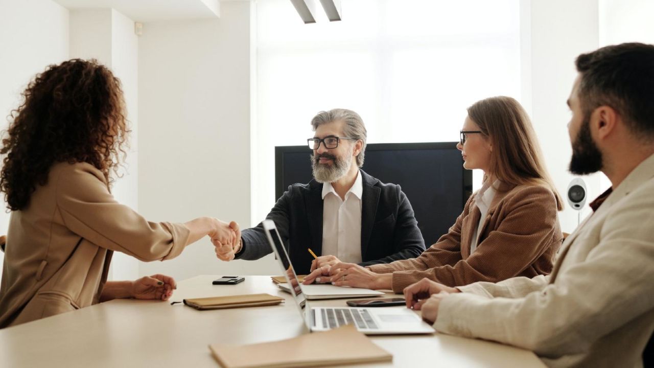 CNNE 1334791 - equipos multigeneracionales, clave para el exito laboral