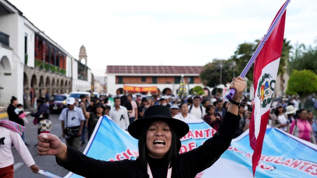 Manifestantes exigen el cierre del Congreso después de las protestas tras la destitución del expresidente Pedro Castillo, en Ayacucho, Perú, el 20 de diciembre de 2022.