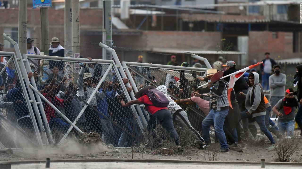 CNNE 1336030 - ¿que factores han creado caos politico y social en peru?