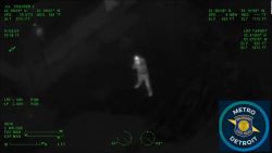 CNNE 1336293 - policia abate a hombre que apuntaba con laser a helicoptero oficial