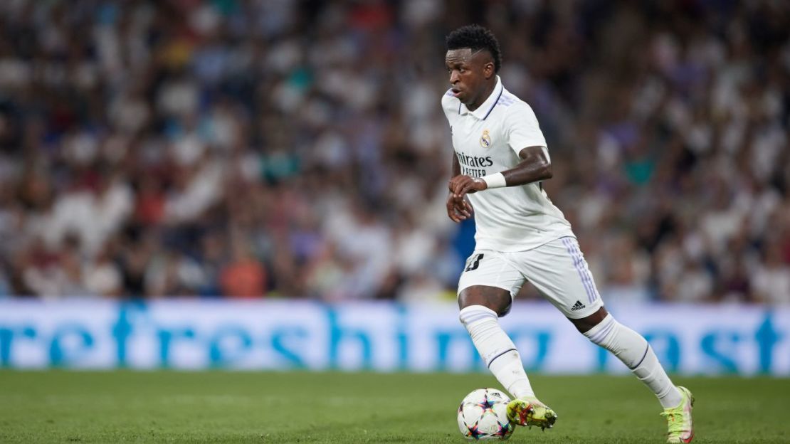 Vinícius Jr. amaga durante el partido de Liga de Campeones del Real Madrid contra el RB Leipzig el 14 de septiembre de 2022, en Madrid. Crédito: Gonzalo Arroyo Moreno/Getty Images Europe/Getty Images
