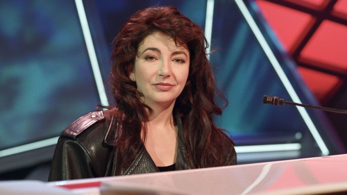 "Running Up That Hill (A Deal with God)" de Kate Bush se elevó al cuarto lugar en las listas Billboard Hot 100 el año pasado después de que ocupó un lugar destacado en "Stranger Things".