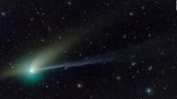 CNNE 1338814 - asi podras ver el cometa verde que pasara cerca de la tierra