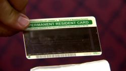 CNNE 1339150 - este sera la nueva "green card" en busca de evitar fraudes