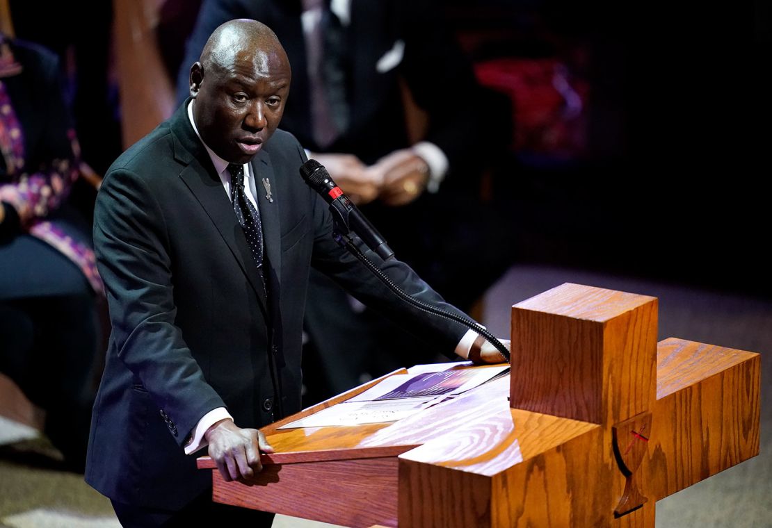 Benjamin Crump habla durante el funeral de Tyre Nichols en la Iglesia Cristiana Mississippi Boulevard de Memphis este miércoles.