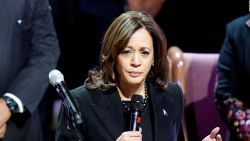 CNNE 1339499 - kamala harris asiste al funeral de tyre nichols