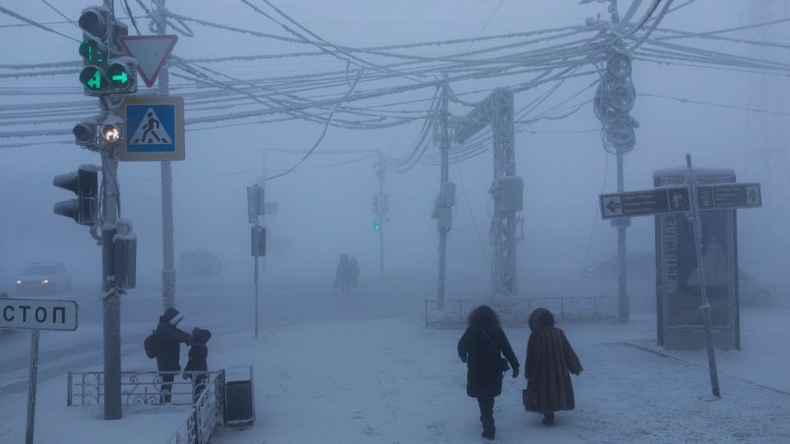 Una calle helada de Yakutsk, en el este de Rusia. Crédito: Alewxei Vasilyev/AP