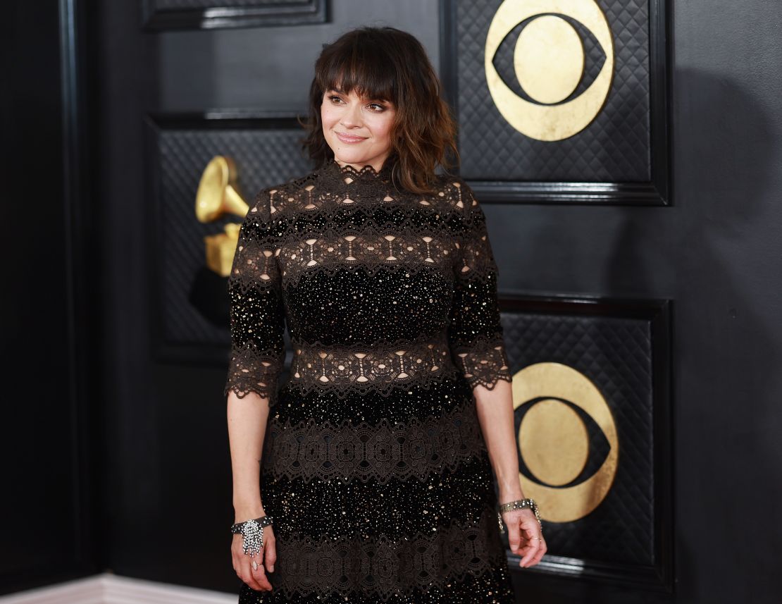 CNNE 1341397 - 65th grammy awards - arrivals