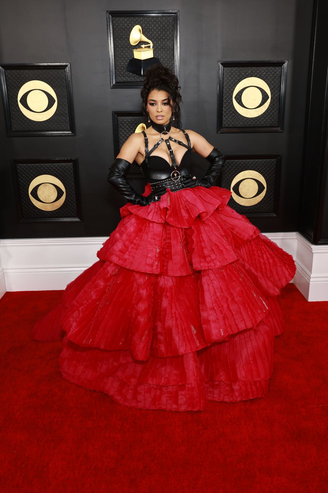 CNNE 1341410 - 65th grammy awards - arrivals