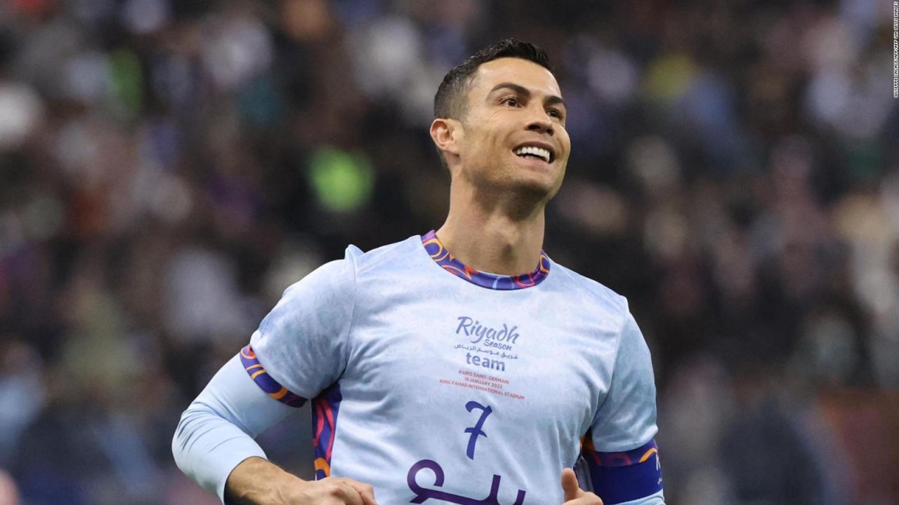 CNNE 1341435 - los mensajes por el cumpleanos de cristiano ronaldo