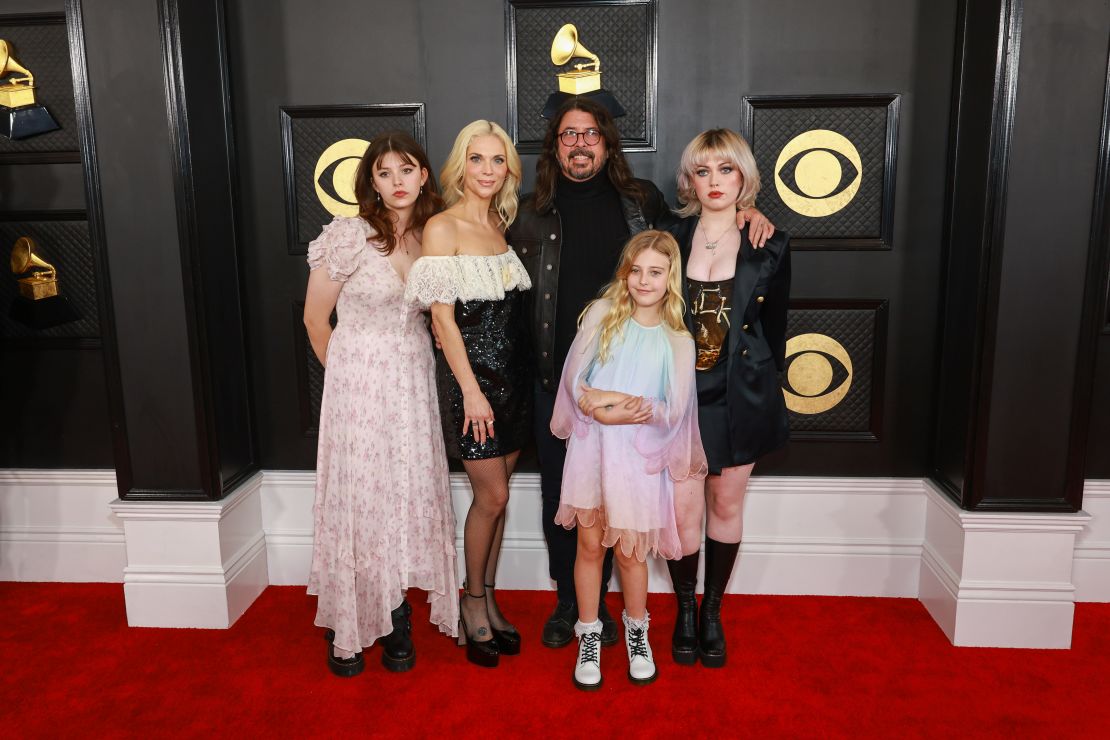 CNNE 1341452 - 65th grammy awards - arrivals