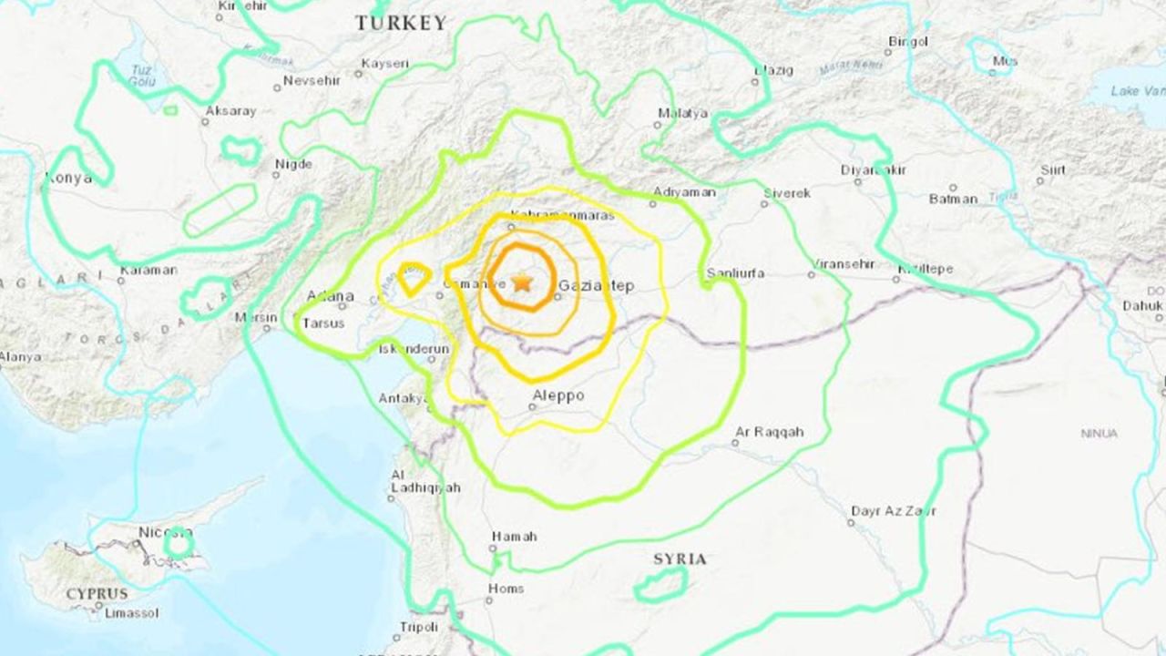 CNNE 1341501 - terremoto de magnitud 7,8 y una replica de 6,7 sacuden turquia
