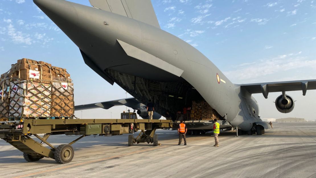 Un avión de transporte militar Boeing C-17A Globemaster III de la Fuerza Aérea de Qatar en la base Al Udeid en julio de 2021.