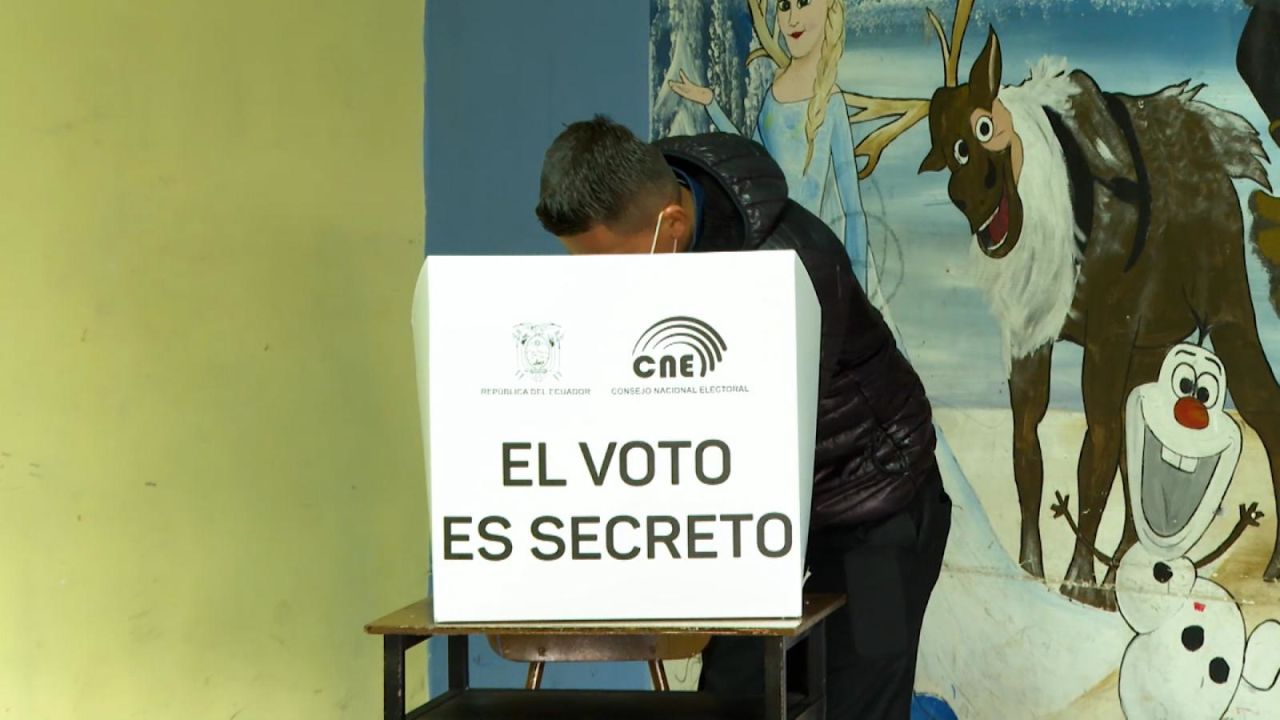 CNNE 1341818 - lo que dejo el referendum constitucional en ecuador