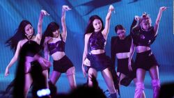 CNNE 1344096 - ¿que harias con us$ 1-500? podrias ver a blackpink en mexico