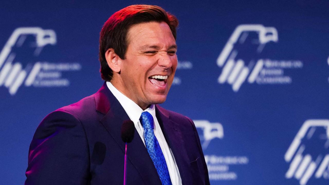 CNNE 1344851 - ¿tiene ron desantis la potestad legal para reubicar migrantes?