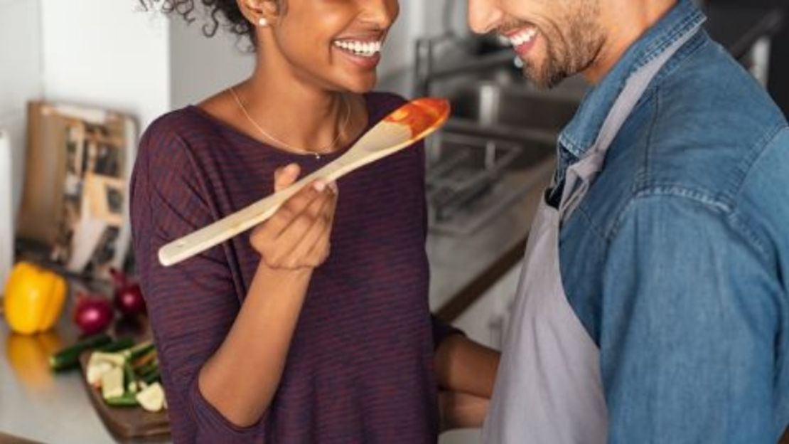 La comodidad de pasar tiempo con un ser querido puede conducir a una vida más feliz y saludable.