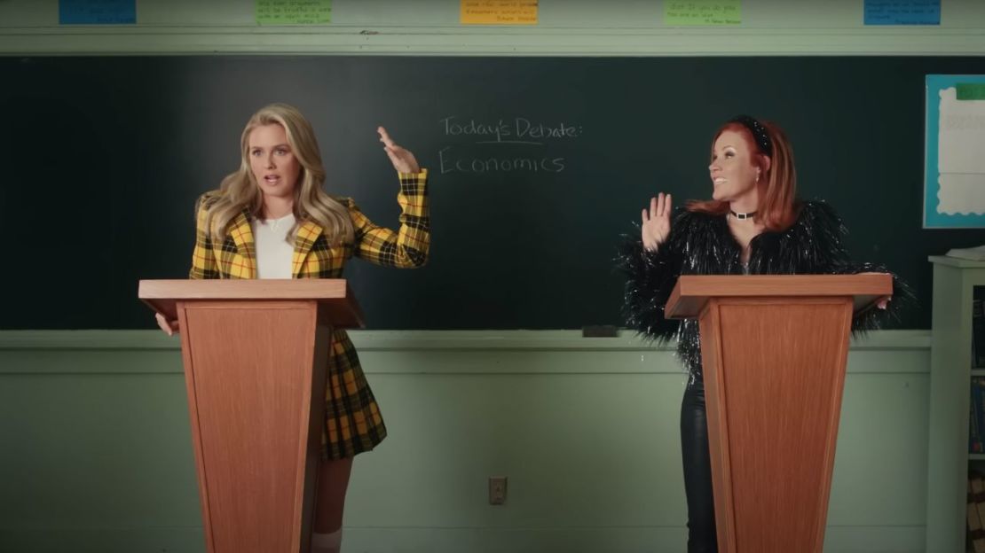 Alicia Silverstone (izquierda) repitió su papel de "Clueless" en un anuncio de Rakuten.