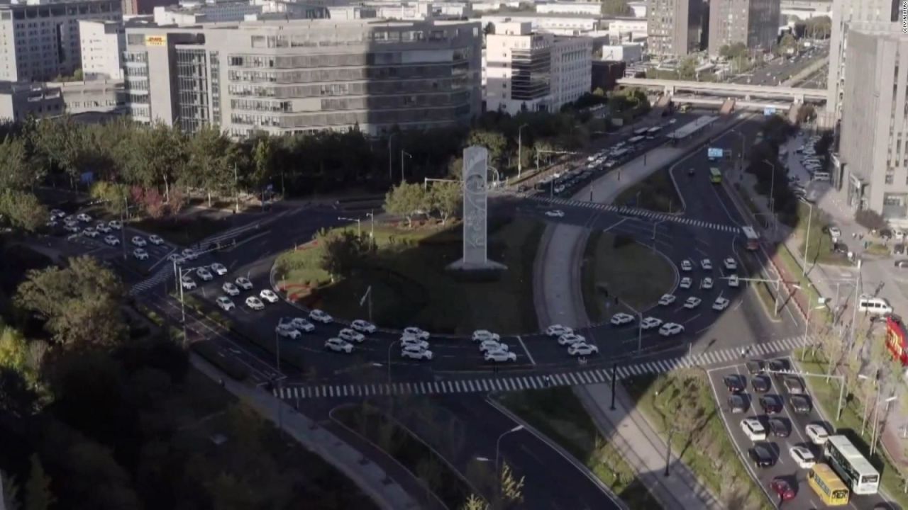 CNNE 1346028 - prueban vehiculos autonomos en carreteras de china