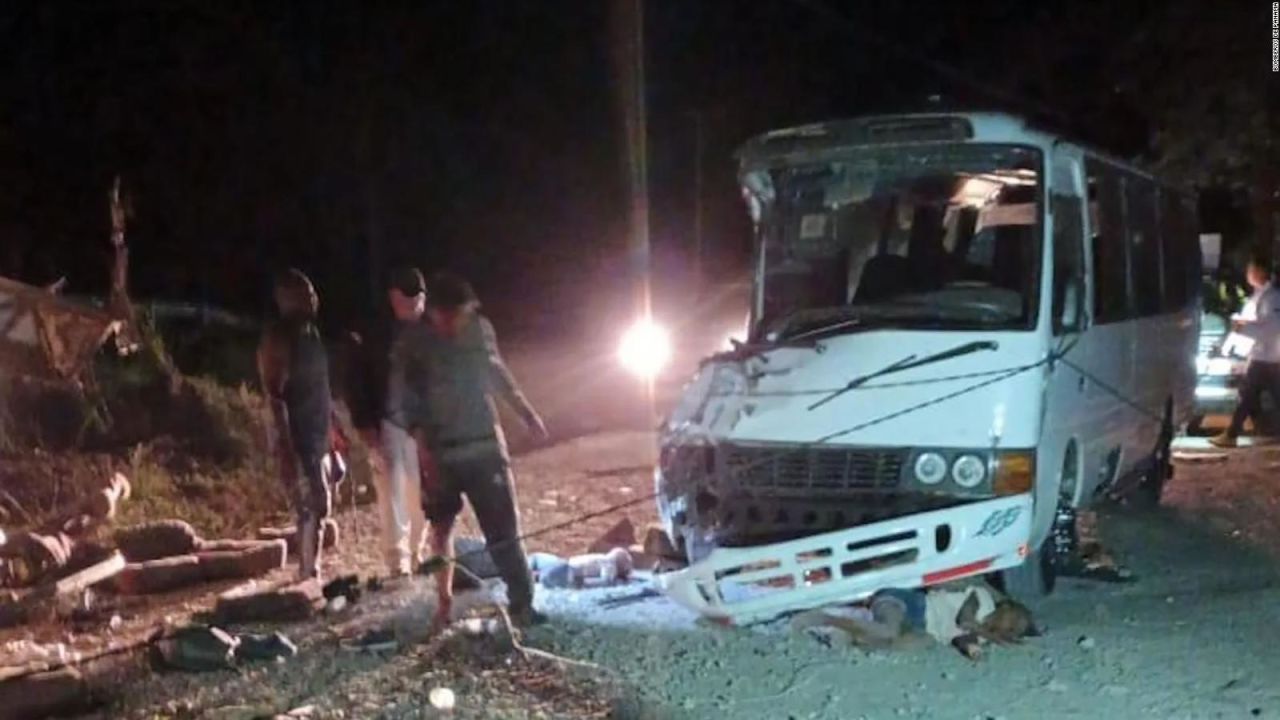 CNNE 1346515 - accidente de autobus con migrantes deja decenas de muertos en panama