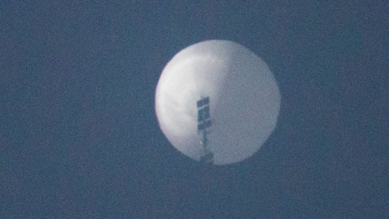 CNNE 1346765 - este es el momento en el que pilotos estadounidenses derriban un globo chino